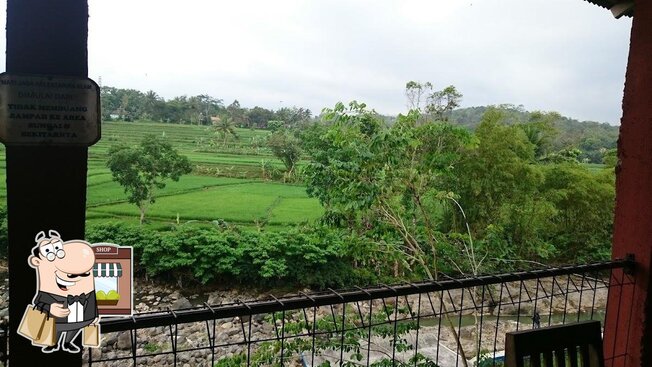 Mekar Sari: Jantung Hidup Warung Cilacap yang Tak Pernah Padam